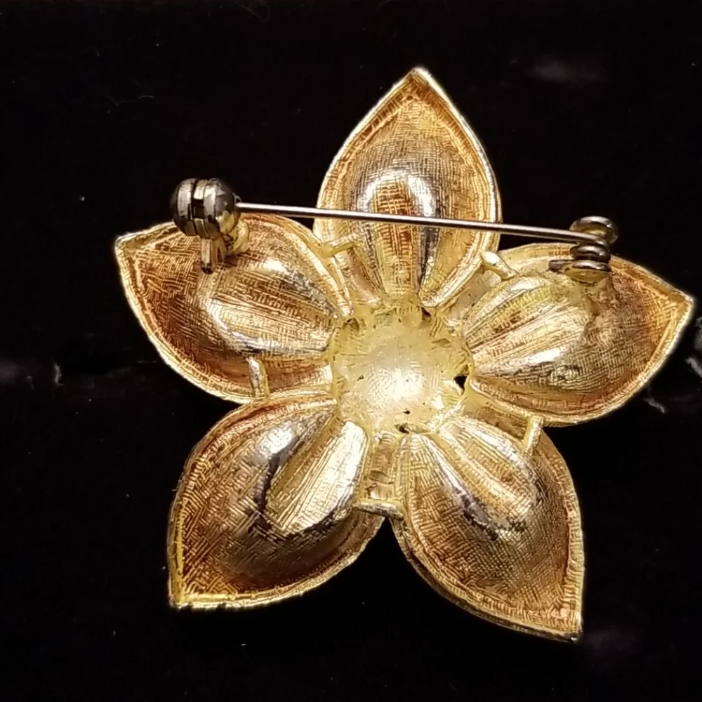 Vintage Flower Pin